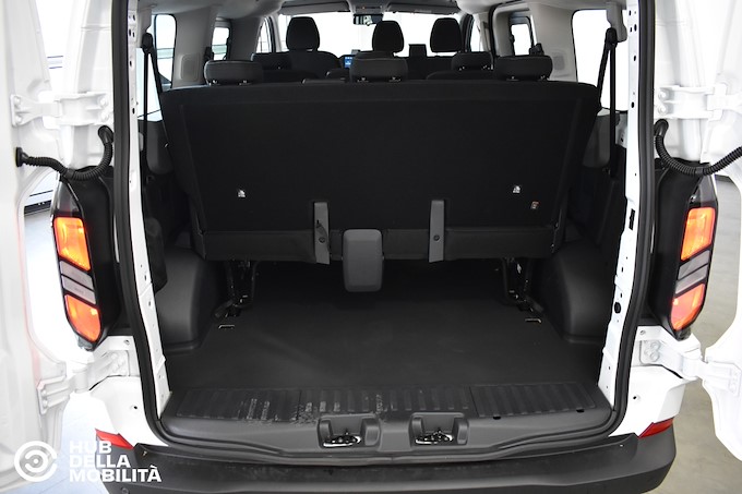 FORD TRANSIT CUSTOM 9 POSTI